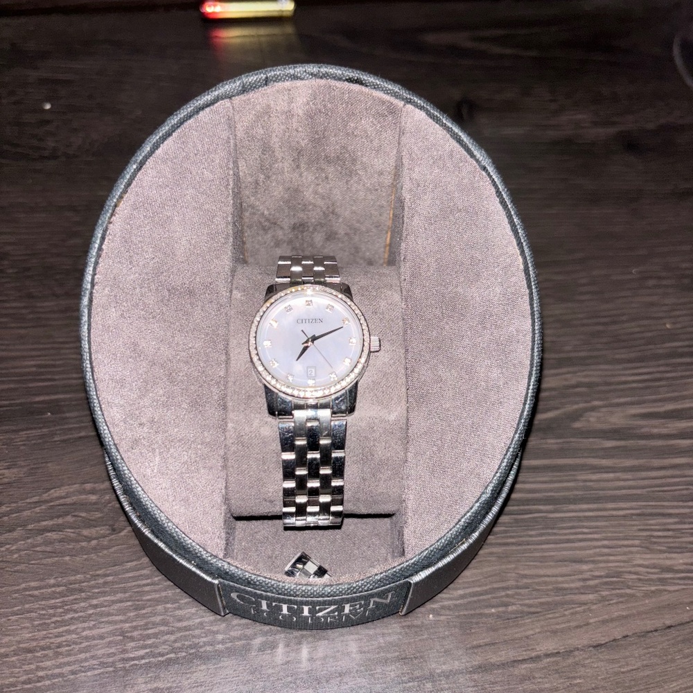 Citizens Mother of Pearl Silver Face Watch